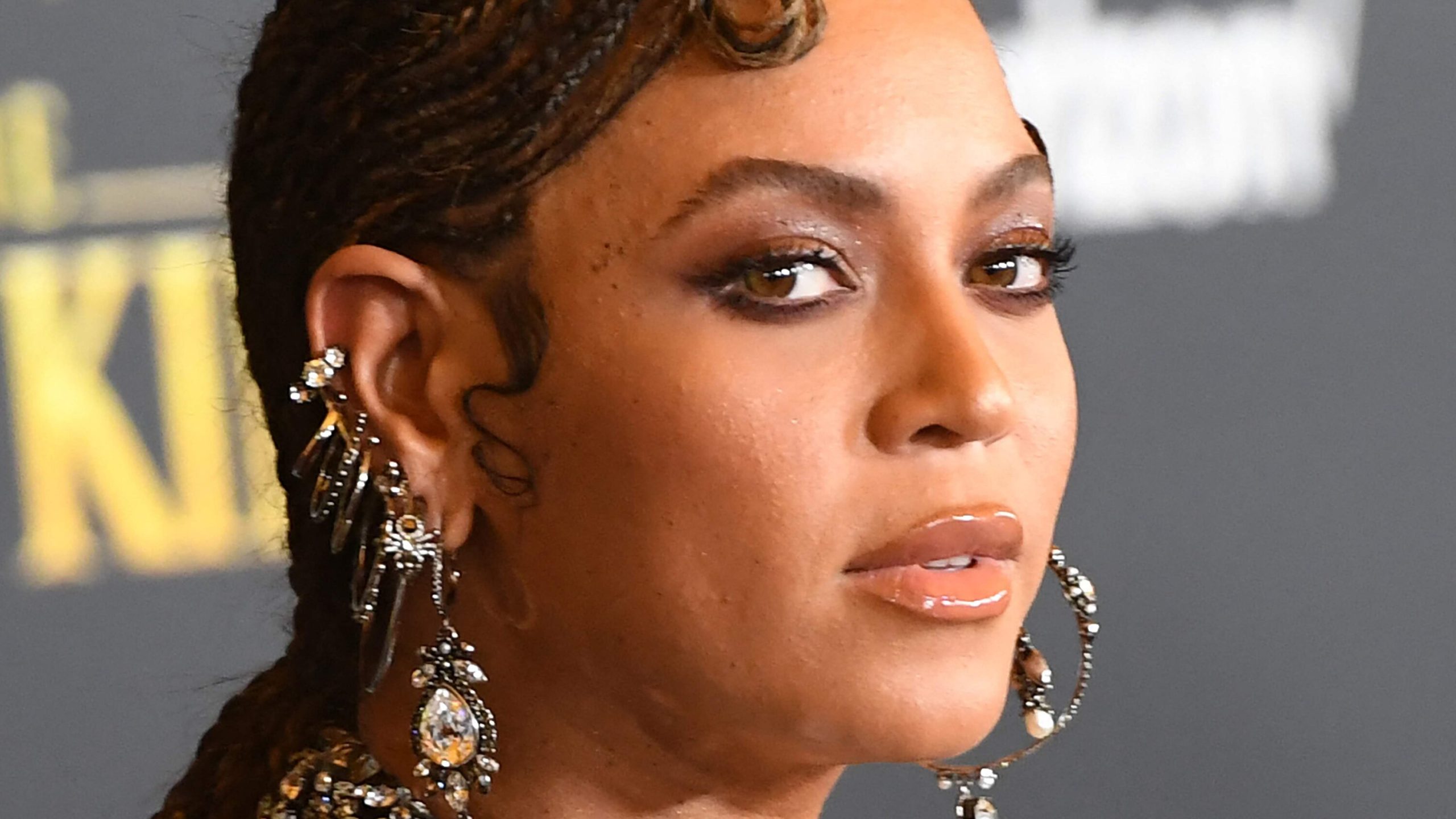 Beyoncé’s Plastic Surgery Rumors: Nose Job and Breast Enhancements Explored