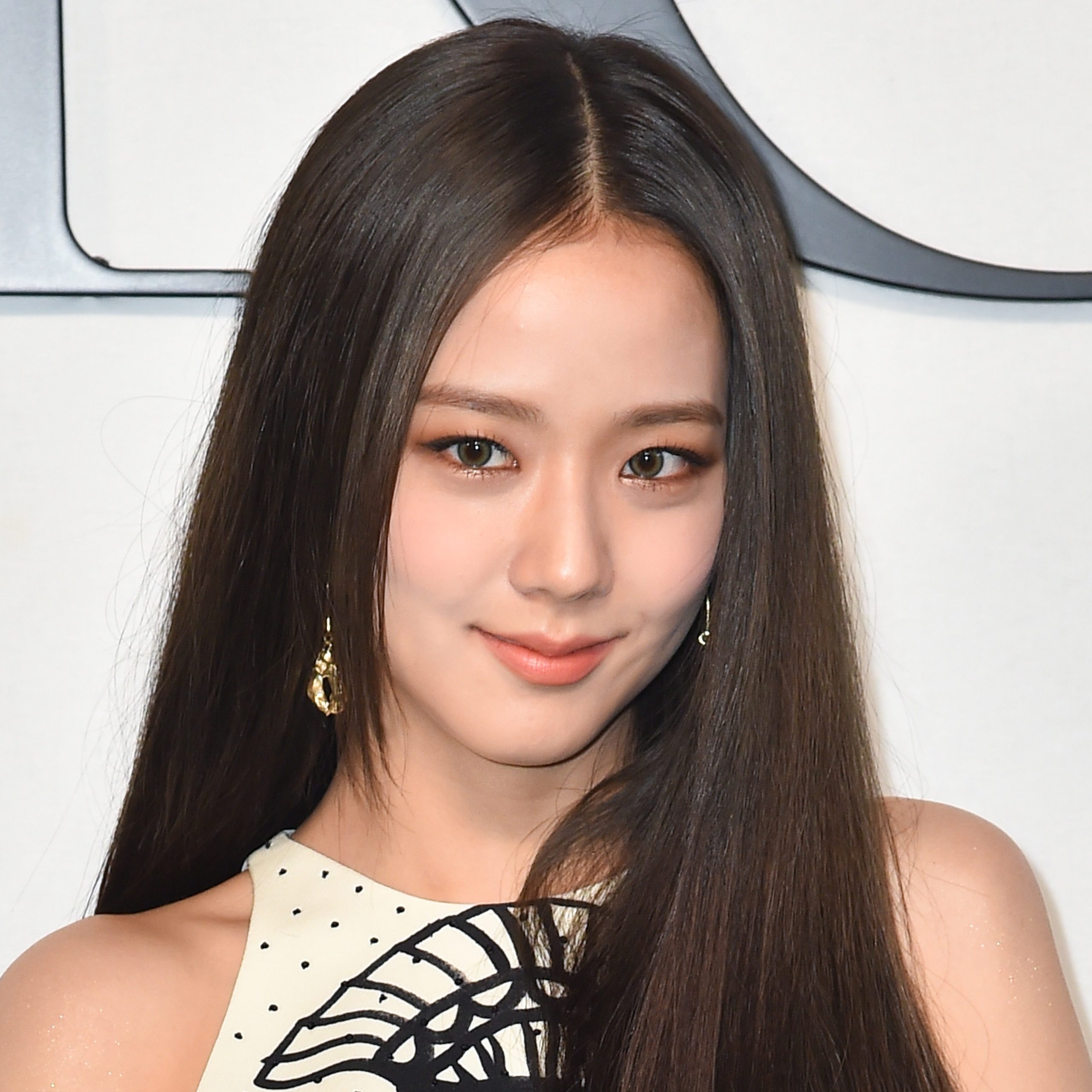 Jisoo’s Journey: Rhinoplasty Rumors and Celebrating Natural Beauty